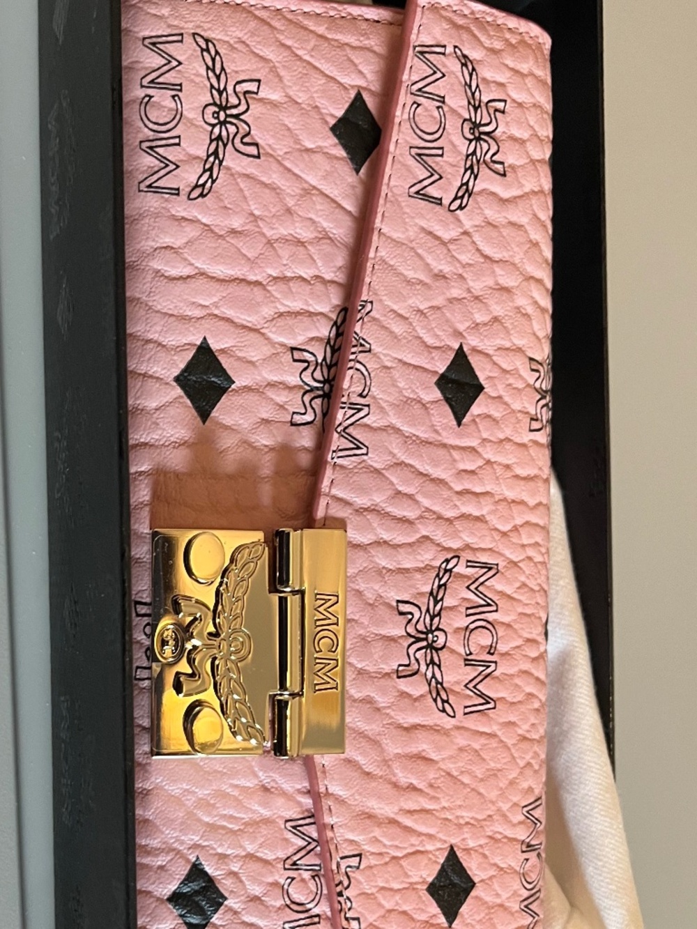 MCM Tracy Crossbody Wallet in Viestos Light Pink, Brand New with Tags